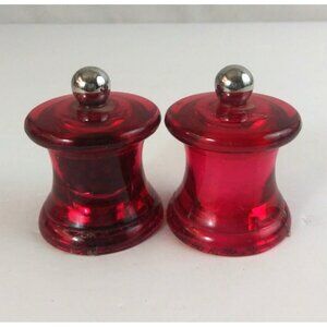 New 2005 Jo-Ann Holiday Red Plastic 2.25" Salt & Pepper Shakers Sealed No Box